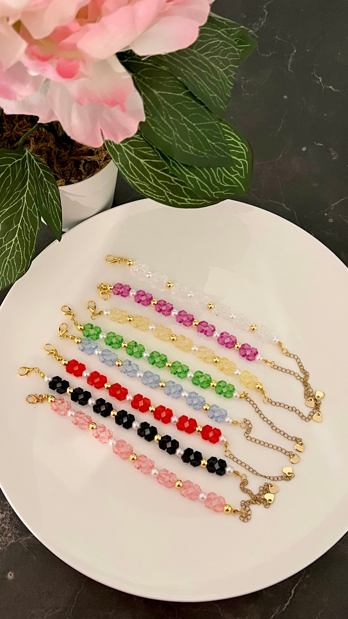 Handcrafted Blooms - Colorful Flower Chain Jewelry with Gold-Plated Details