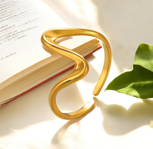 Lyra - Gold Stainless Steel Ring for Women | Waterproof & Hypoallergenic Jewelry