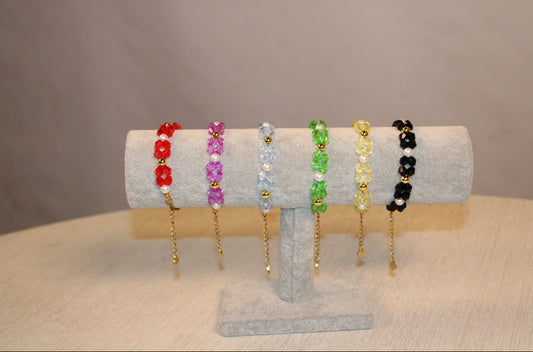 Handcrafted Blooms - Colorful Flower Chain Jewelry with Gold-Plated Details