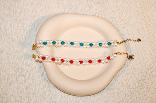 Handmade Pearl Flower Beaded Bracelet – Elegant Crystal Accent Chain with Gold Details